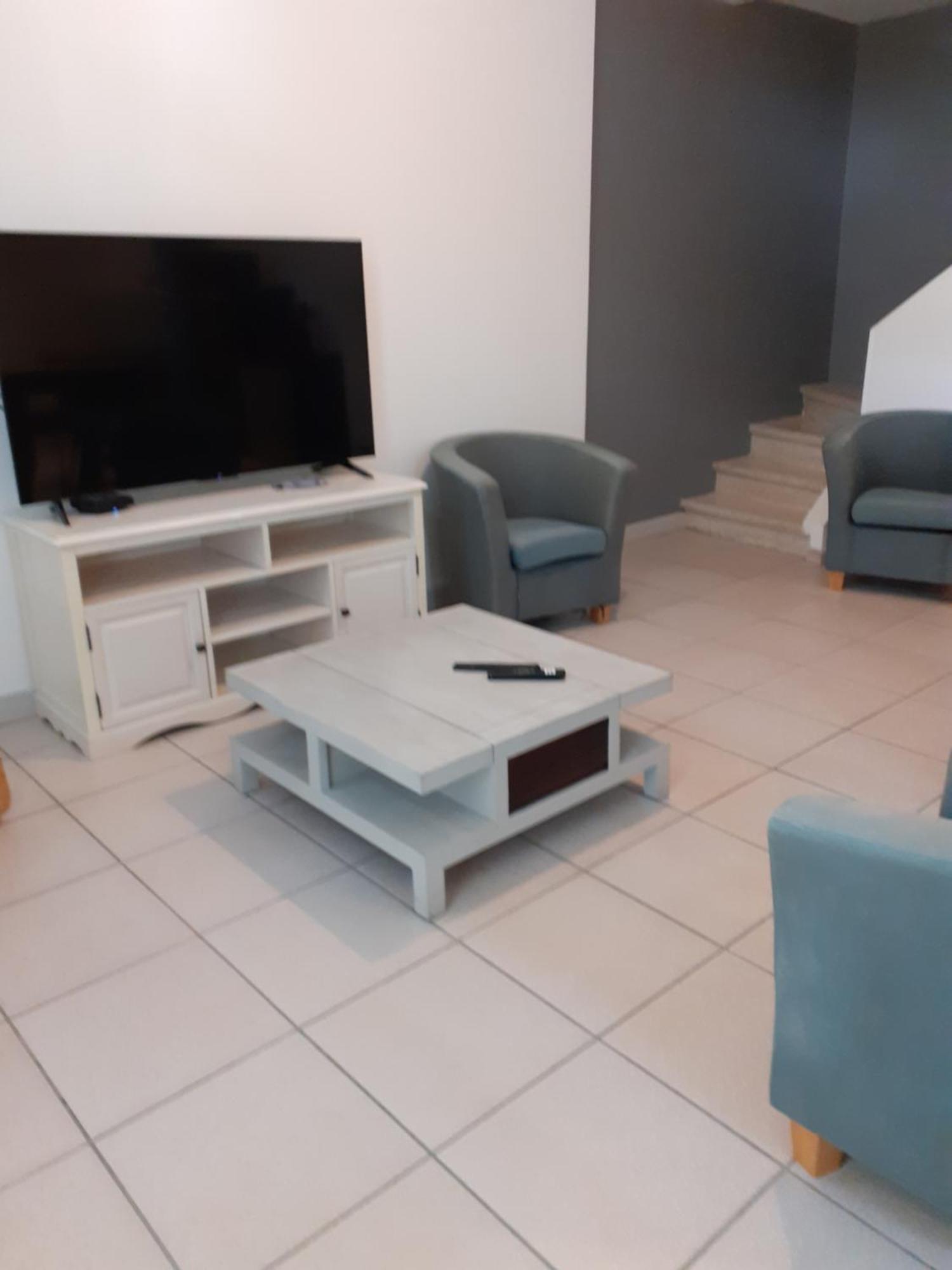 Les Allees Apartment *